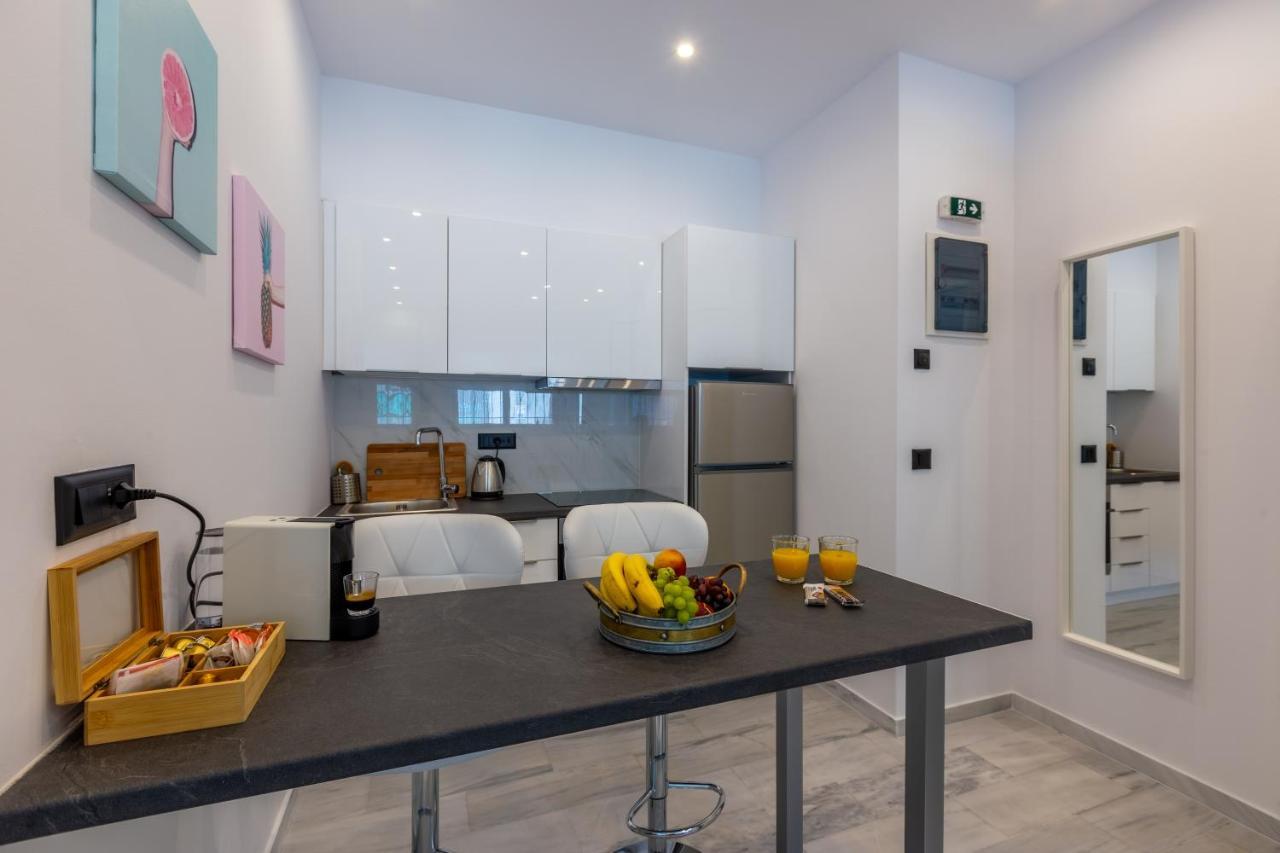 Mandevilia Suites Афины Экстерьер фото