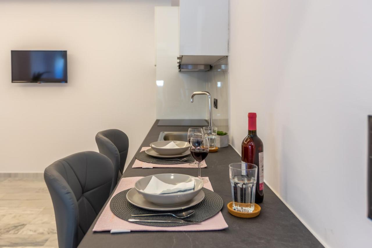 Mandevilia Suites Афины Экстерьер фото